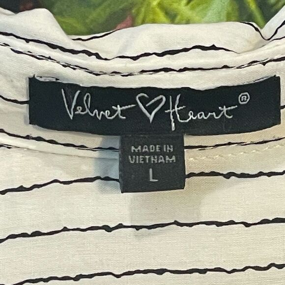 Velvet Heart Size L blouse #85 - Picture 3 of 3